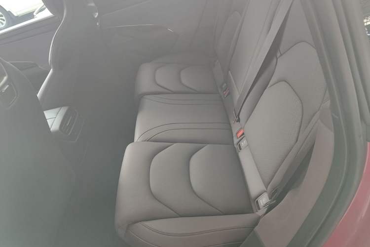 Used Xiaomi Auto SU7 2024 Four-Wheel Drive Ultra-Long Range Advanced Intelligent Driving Max Edition Left Rear Seat