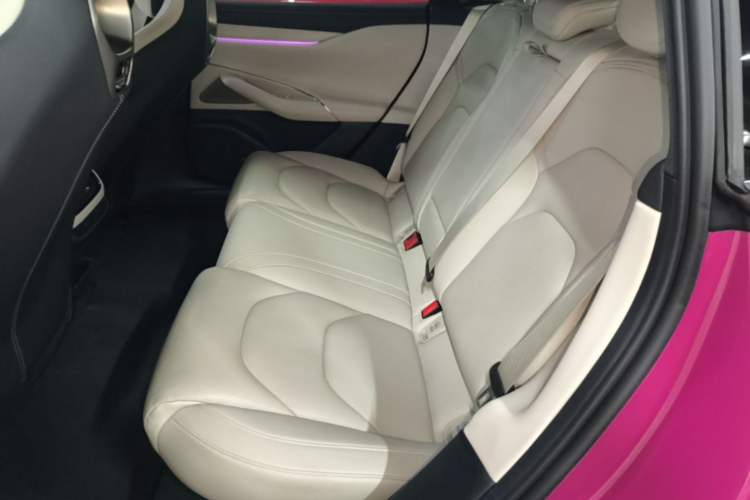 Used Xiaomi Auto SU7 2024 Four-Wheel Drive Ultra-Long Range Advanced Intelligent Driving Max Edition Left Rear Seat