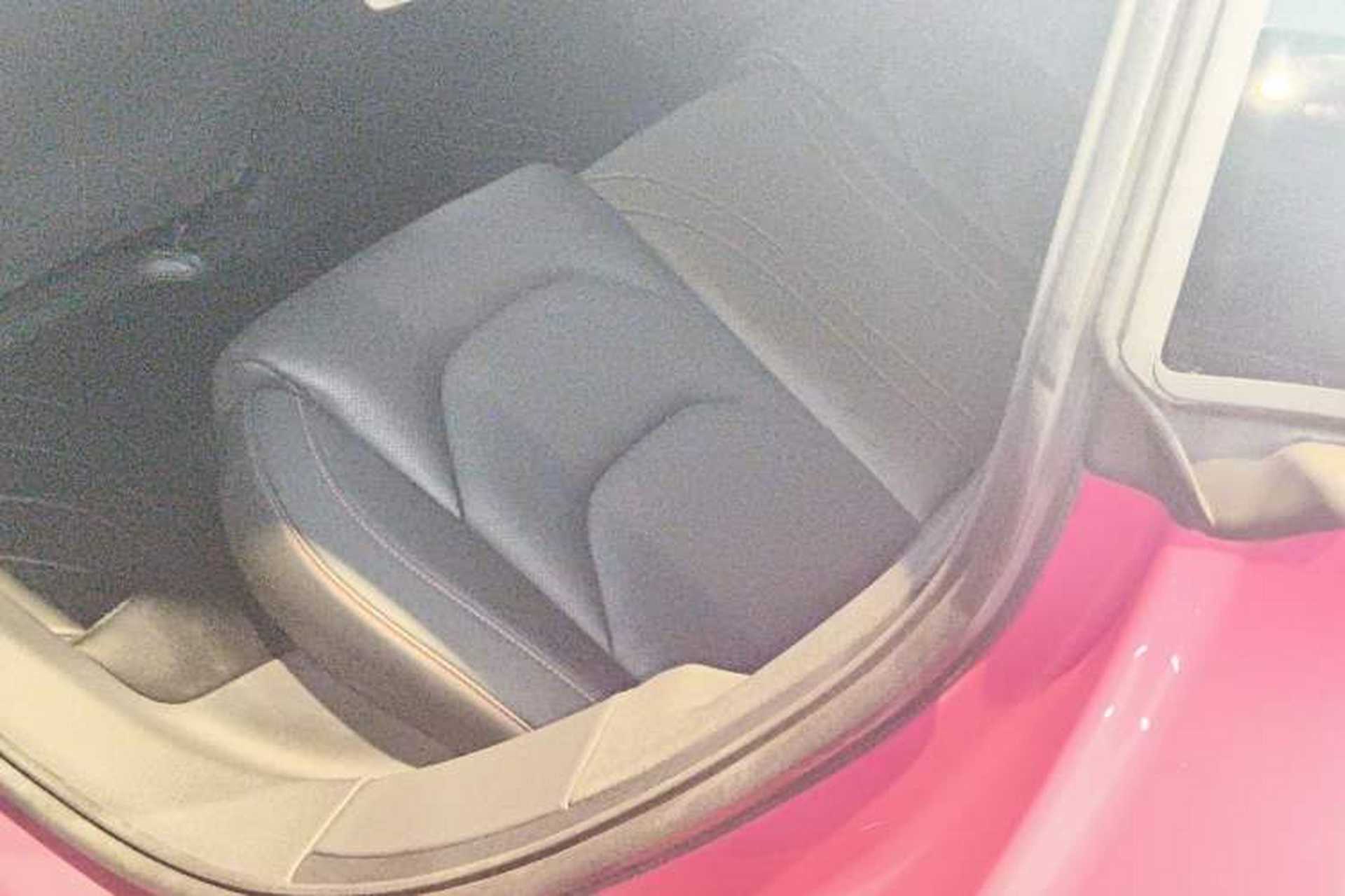 Used Xiaomi Auto SU7 2024 Four-Wheel Drive Ultra-Long Range Advanced Intelligent Driving Max Edition Left Rear Seat