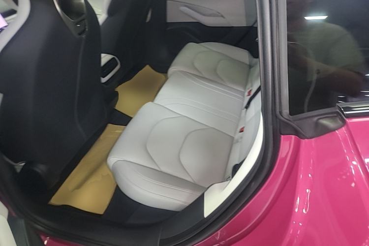 Used Xiaomi Auto SU7 2024 Rear-Drive Ultra-Long Range Advanced Pro-Level Intelligent Driving Version Left Rear Seat