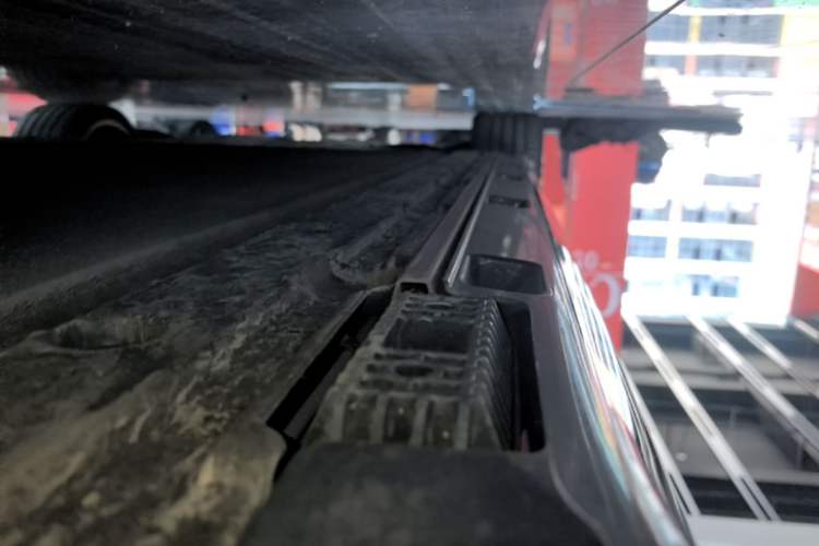 Used Xiaomi Auto SU7 2024 Four-Wheel Drive Ultra-Long Range Advanced Intelligent Driving Max Edition Left Side Sill