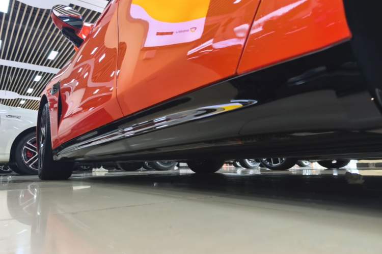 Used Xiaomi Auto SU7 2024 Rear-Drive Long-Range Intelligent Driving Version Left Side Sill