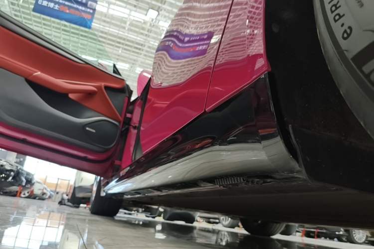 Used Xiaomi Auto SU7 2024 Rear-Drive Long-Range Intelligent Driving Version Left Side Sill