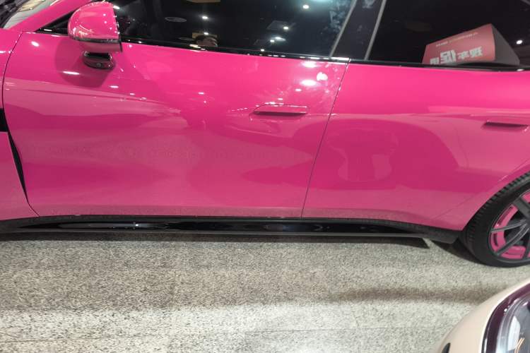 Used Xiaomi Auto SU7 2024 Rear-Drive Ultra-Long Range Advanced Pro-Level Intelligent Driving Version Left Side Sill