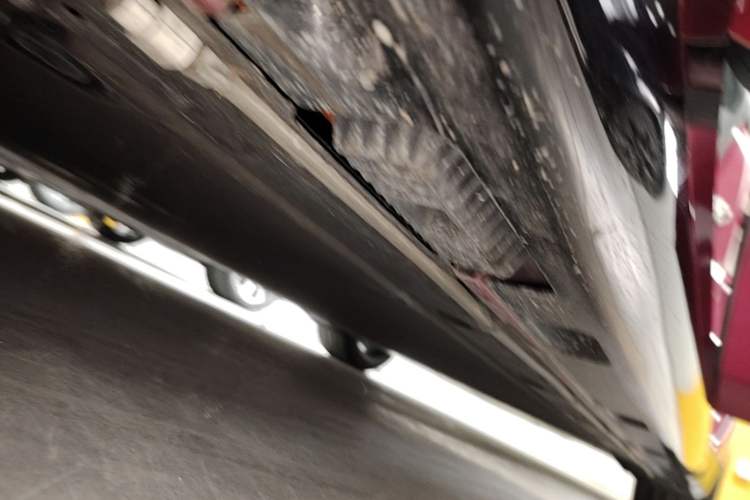 Used Xiaomi Auto SU7 2024 Four-Wheel Drive Ultra-Long Range Advanced Intelligent Driving Max Edition Left Side Sill