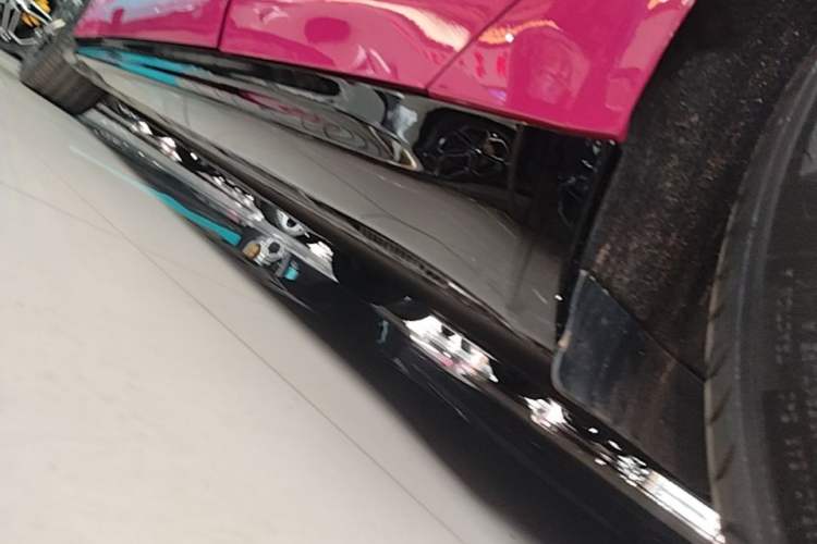 Used Xiaomi Auto SU7 2024 Rear-Drive Ultra-Long Range Advanced Pro-Level Intelligent Driving Version Left Side Sill