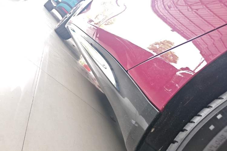 Used Xiaomi Auto SU7 2024 Four-Wheel Drive Ultra-Long Range Advanced Intelligent Driving Max Edition Left Side Sill