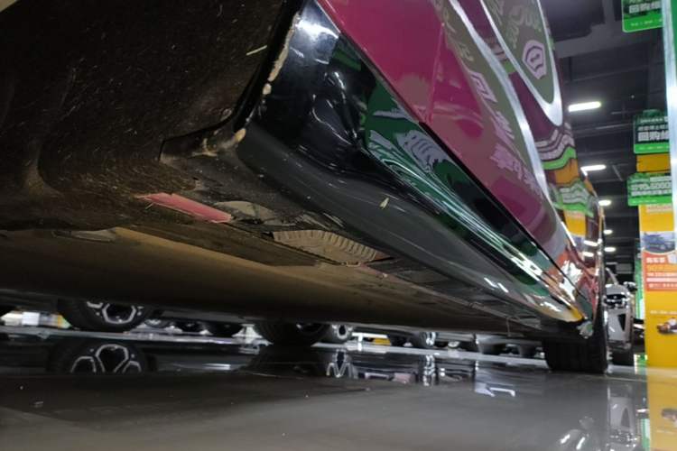 Used Xiaomi Auto SU7 2024 Four-Wheel Drive Ultra-Long Range Advanced Intelligent Driving Max Edition Left Side Sill