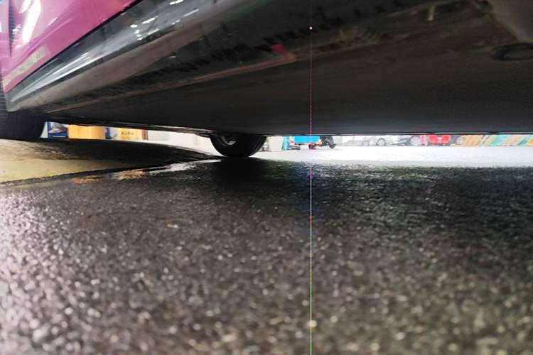 Used Xiaomi Auto SU7 2024 Rear-Drive Ultra-Long Range Advanced Pro-Level Intelligent Driving Version Left Side Sill