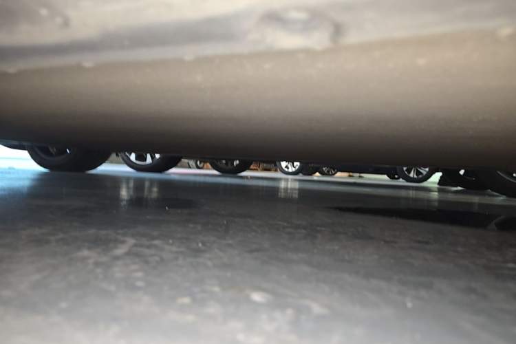 Used Xiaomi Auto SU7 2024 Rear-Drive Ultra-Long Range Advanced Pro-Level Intelligent Driving Version Left Side Sill