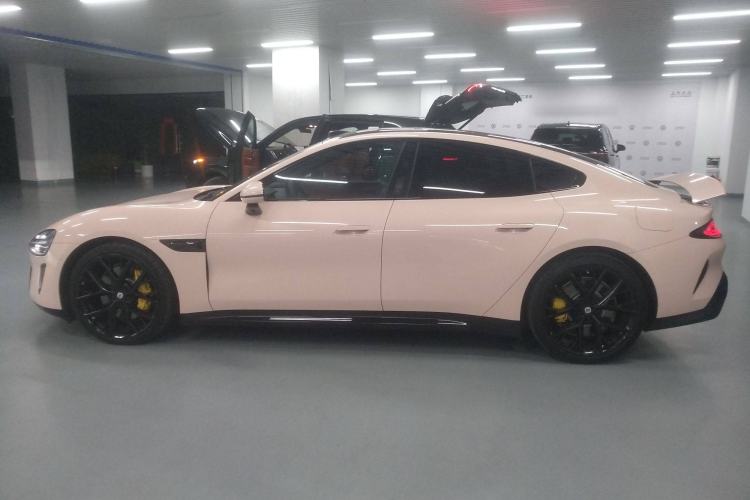 Used Xiaomi Auto SU7 2024 Four-Wheel Drive Ultra-Long Range Advanced Intelligent Driving Max Edition Left Side