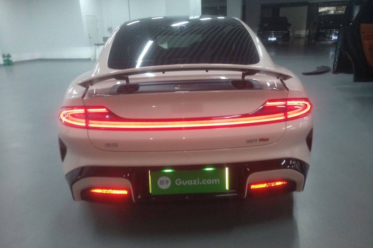 Used Xiaomi Auto SU7 2024 Four-Wheel Drive Ultra-Long Range Advanced Intelligent Driving Max Edition Rear