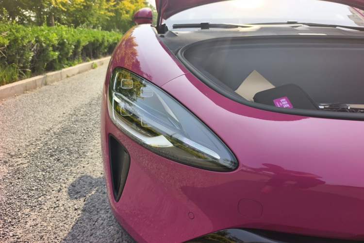 Used Xiaomi Auto SU7 2024 Rear-Drive Long-Range Intelligent Driving Version Right Front Headlight