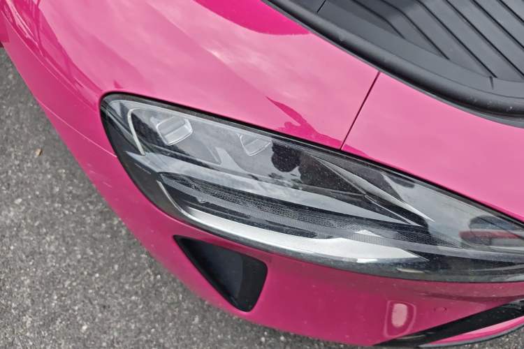 Used Xiaomi Auto SU7 2024 Four-Wheel Drive Ultra-Long Range Advanced Intelligent Driving Max Edition Right Front Headlight