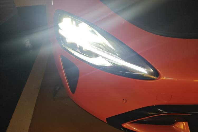Used Xiaomi Auto SU7 2024 Four-Wheel Drive Ultra-Long Range Advanced Intelligent Driving Max Edition Right Front Headlight
