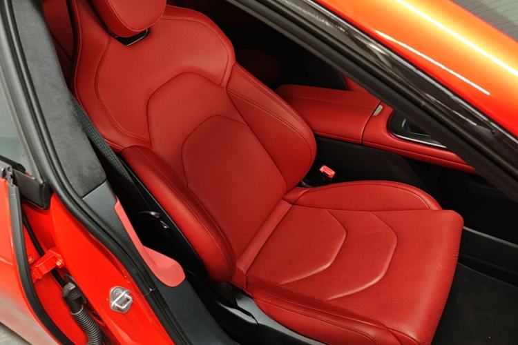 Used Xiaomi Auto SU7 2024 Four-Wheel Drive Ultra-Long Range Advanced Intelligent Driving Max Edition Right Front Seat