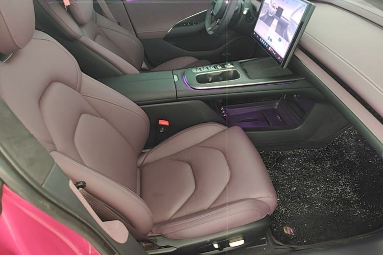 Used Xiaomi Auto SU7 2024 Four-Wheel Drive Ultra-Long Range Advanced Intelligent Driving Max Edition Right Front Seat