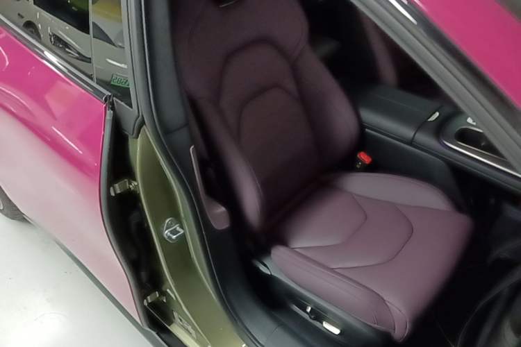 Used Xiaomi Auto SU7 2024 Four-Wheel Drive Ultra-Long Range Advanced Intelligent Driving Max Edition Right Front Seat