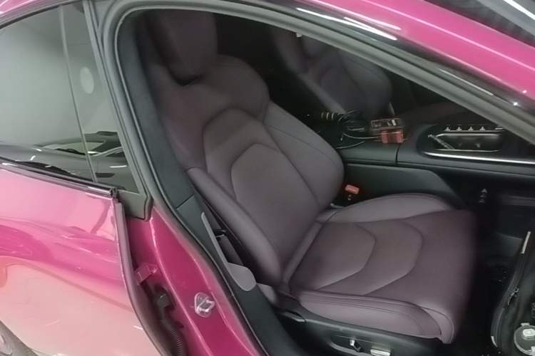 Used Xiaomi Auto SU7 2024 Four-Wheel Drive Ultra-Long Range Advanced Intelligent Driving Max Edition Right Front Seat