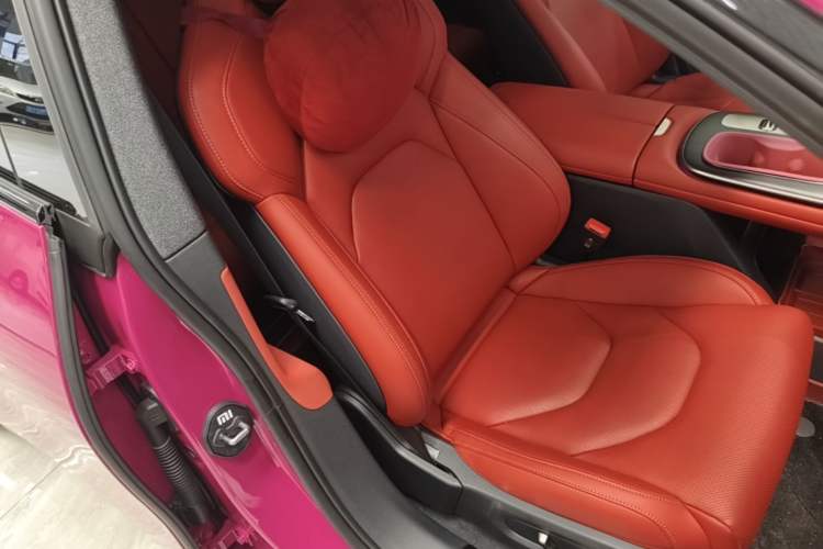 Used Xiaomi Auto SU7 2024 Rear-Drive Long-Range Intelligent Driving Version Right Front Seat
