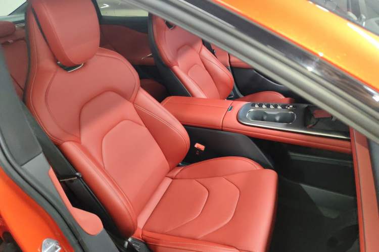 Used Xiaomi Auto SU7 2024 Four-Wheel Drive Ultra-Long Range Advanced Intelligent Driving Max Edition Right Front Seat