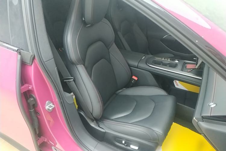 Used Xiaomi Auto SU7 2024 Rear-Drive Long-Range Intelligent Driving Version Right Front Seat