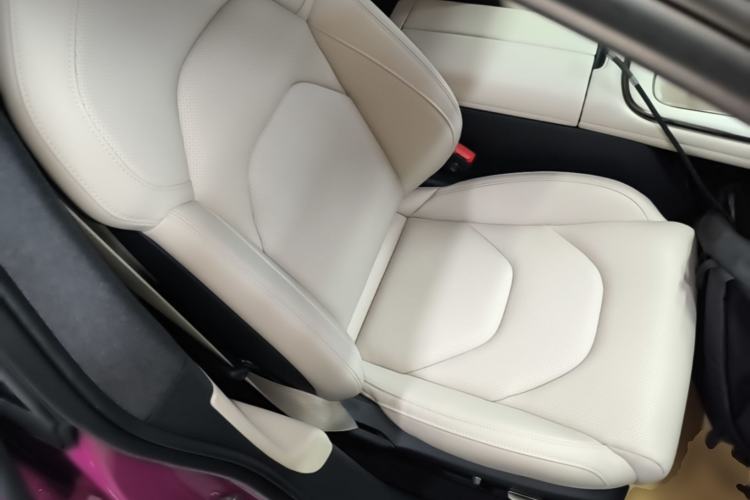 Used Xiaomi Auto SU7 2024 Rear-Drive Ultra-Long Range Advanced Pro-Level Intelligent Driving Version Right Front Seat