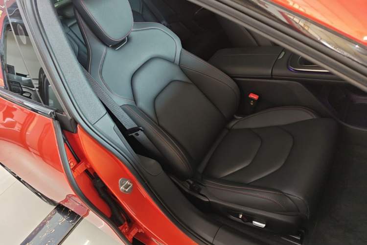 Used Xiaomi Auto SU7 2024 Rear-Drive Ultra-Long Range Advanced Pro-Level Intelligent Driving Version Right Front Seat