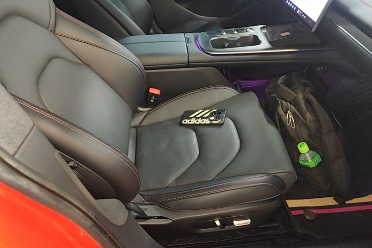 Used Xiaomi Auto SU7 2024 Rear-Drive Ultra-Long Range Advanced Pro-Level Intelligent Driving Version Right Front Seat