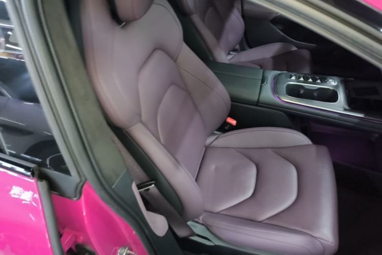 Used Xiaomi Auto SU7 2024 Four-Wheel Drive Ultra-Long Range Advanced Intelligent Driving Max Edition Right Front Seat