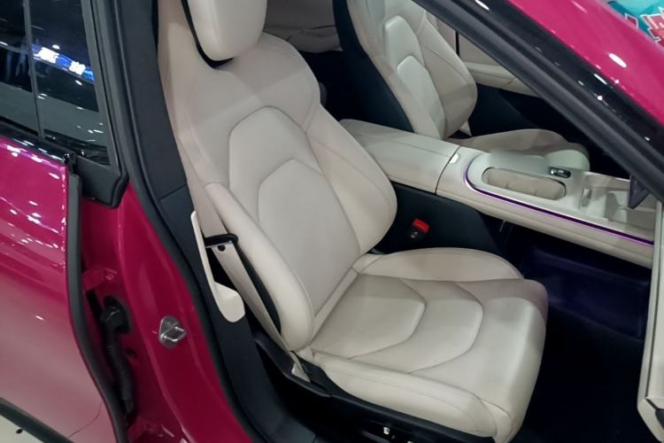 Used Xiaomi Auto SU7 2024 Four-Wheel Drive Ultra-Long Range Advanced Intelligent Driving Max Edition Right Front Seat