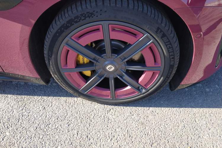 Used Xiaomi Auto SU7 2024 Four-Wheel Drive Ultra-Long Range Advanced Intelligent Driving Max Edition Right Front Wheel Hub