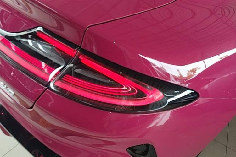 Used Xiaomi Auto SU7 2024 Rear-Drive Ultra-Long Range Advanced Pro-Level Intelligent Driving Version Right Rear Taillight