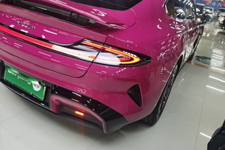 Used Xiaomi Auto SU7 2024 Four-Wheel Drive Ultra-Long Range Advanced Intelligent Driving Max Edition Right Rear Taillight