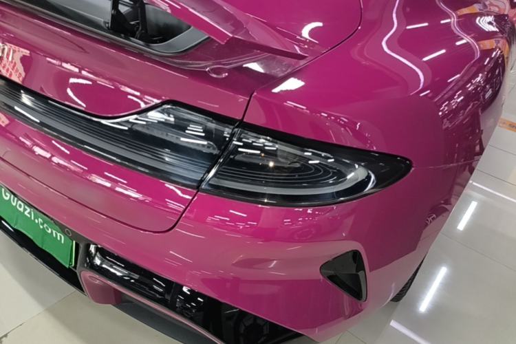 Used Xiaomi Auto SU7 2024 Four-Wheel Drive Ultra-Long Range Advanced Intelligent Driving Max Edition Right Rear Taillight