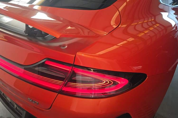 Used Xiaomi Auto SU7 2024 Rear-Drive Ultra-Long Range Advanced Pro-Level Intelligent Driving Version Right Rear Taillight