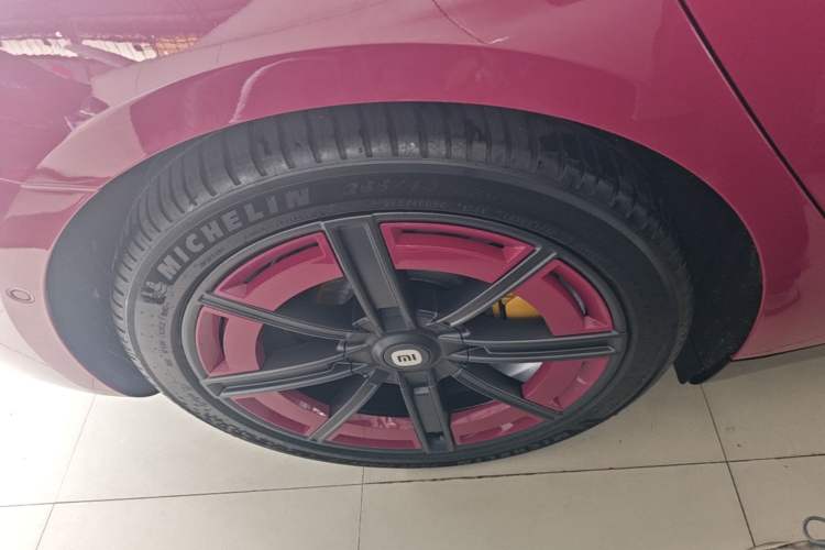 Used Xiaomi Auto SU7 2024 Four-Wheel Drive Ultra-Long Range Advanced Intelligent Driving Max Edition Right Rear Wheel Hub