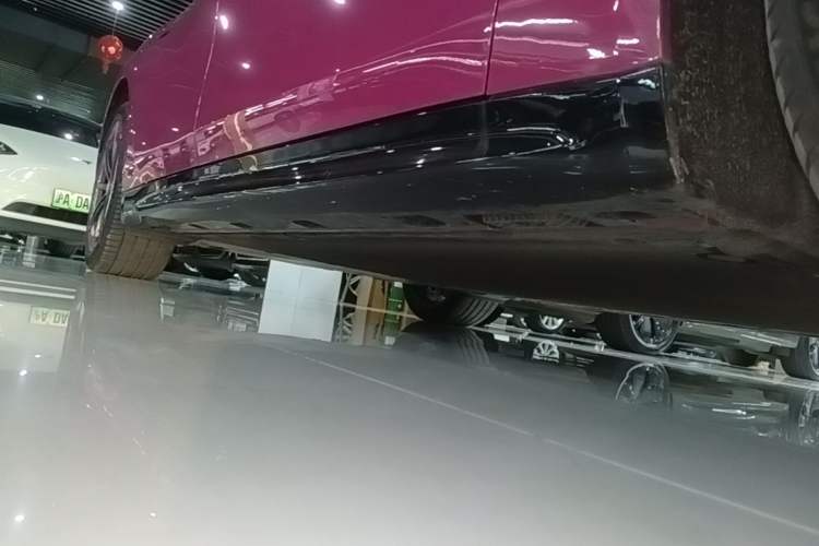Used Xiaomi Auto SU7 2024 Four-Wheel Drive Ultra-Long Range Advanced Intelligent Driving Max Edition Right Side Sill