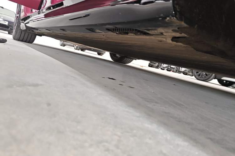 Used Xiaomi Auto SU7 2024 Rear-Drive Long-Range Intelligent Driving Version Right Side Sill