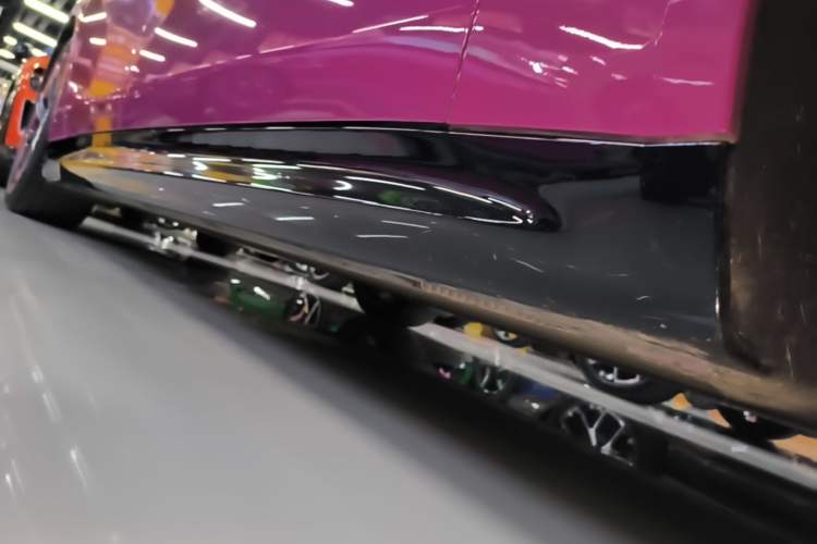 Used Xiaomi Auto SU7 2024 Rear-Drive Long-Range Intelligent Driving Version Right Side Sill