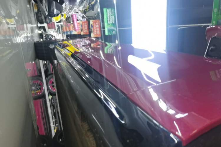 Used Xiaomi Auto SU7 2024 Four-Wheel Drive Ultra-Long Range Advanced Intelligent Driving Max Edition Right Side Sill