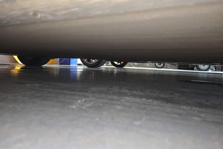 Used Xiaomi Auto SU7 2024 Rear-Drive Ultra-Long Range Advanced Pro-Level Intelligent Driving Version Right Side Sill