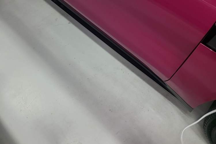 Used Xiaomi Auto SU7 2024 Rear-Drive Ultra-Long Range Advanced Pro-Level Intelligent Driving Version Right Side Sill