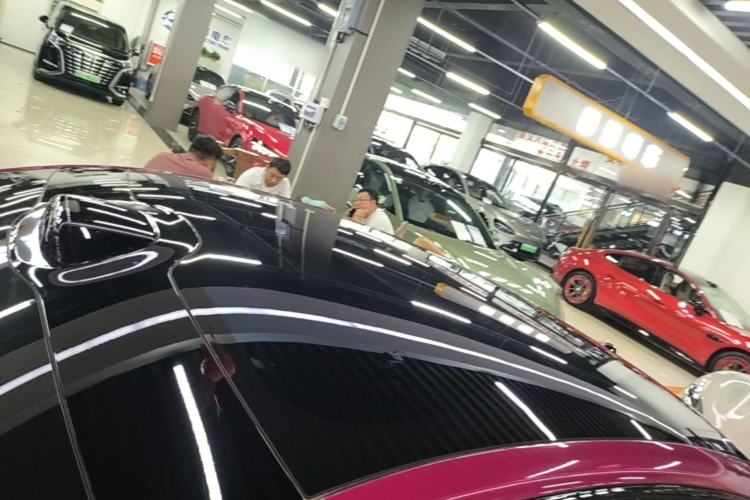 Used Xiaomi Auto SU7 2024 Four-Wheel Drive Ultra-Long Range Advanced Intelligent Driving Max Edition Roof