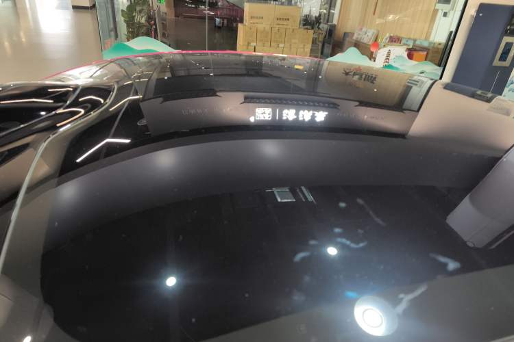 Used Xiaomi Auto SU7 2024 Rear-Drive Ultra-Long Range Advanced Pro-Level Intelligent Driving Version Roof
