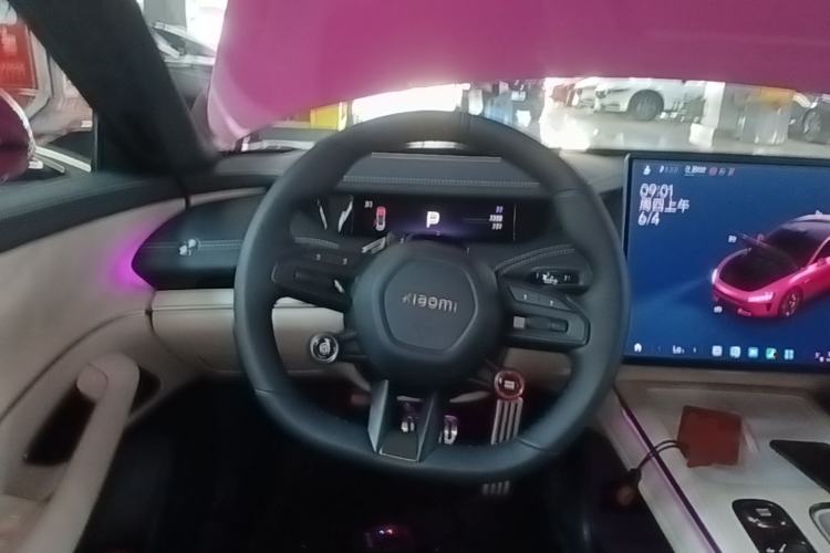 Used Xiaomi Auto SU7 2024 Four-Wheel Drive Ultra-Long Range Advanced Intelligent Driving Max Edition Steering Wheel