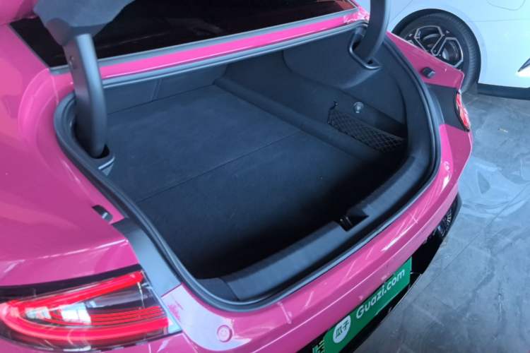 Used Xiaomi Auto SU7 2024 Four-Wheel Drive Ultra-Long Range Advanced Intelligent Driving Max Edition Trunk