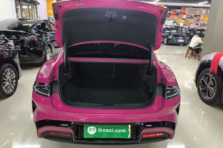 Used Xiaomi Auto SU7 2024 Four-Wheel Drive Ultra-Long Range Advanced Intelligent Driving Max Edition Trunk