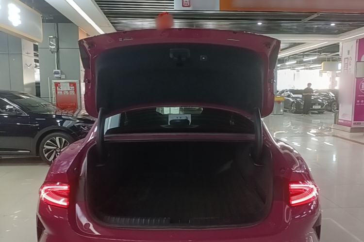 Used Xiaomi Auto SU7 2024 Four-Wheel Drive Ultra-Long Range Advanced Intelligent Driving Max Edition Trunk