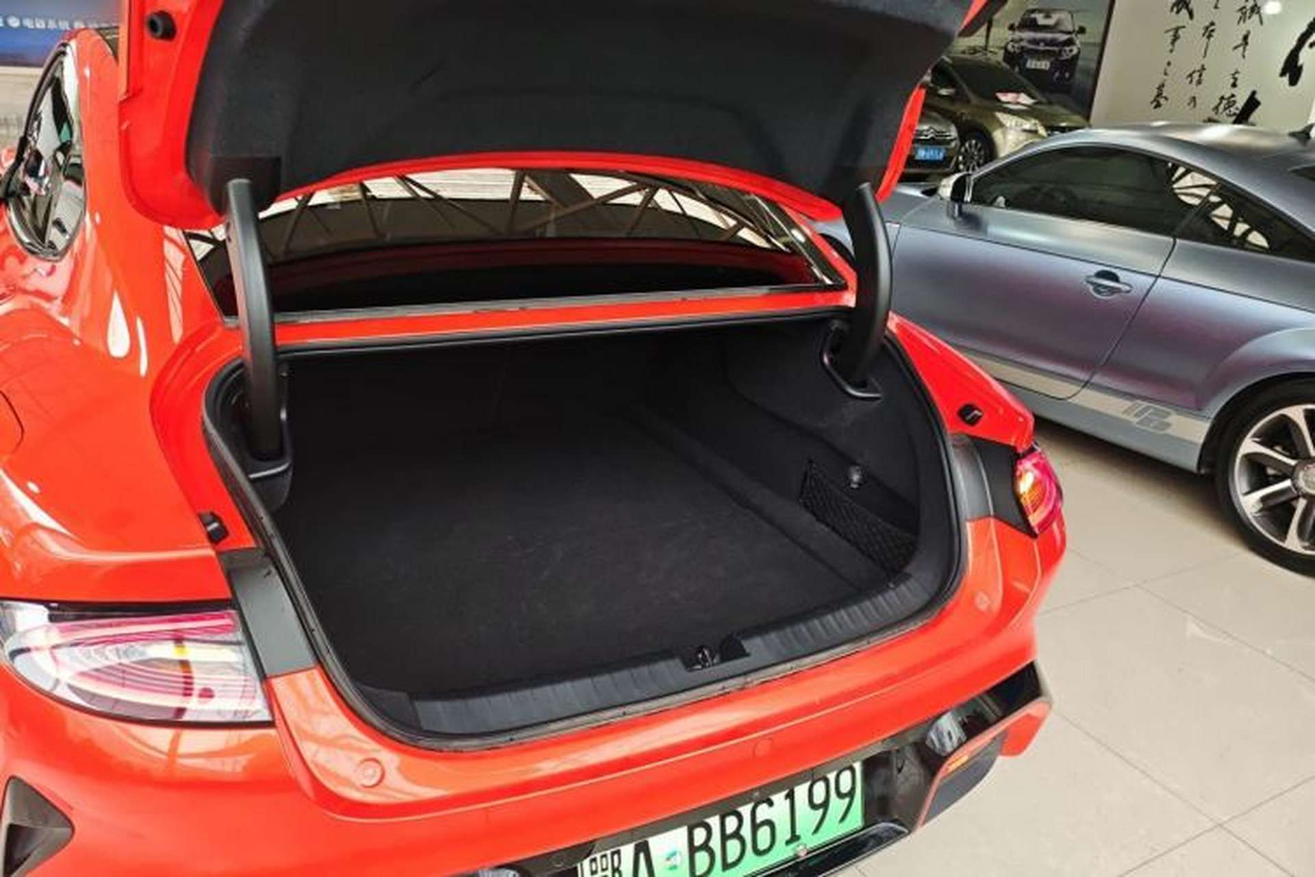 Used Xiaomi Auto SU7 2024 Four-Wheel Drive Ultra-Long Range Advanced Intelligent Driving Max Edition Trunk